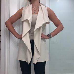 Flowy cream vest